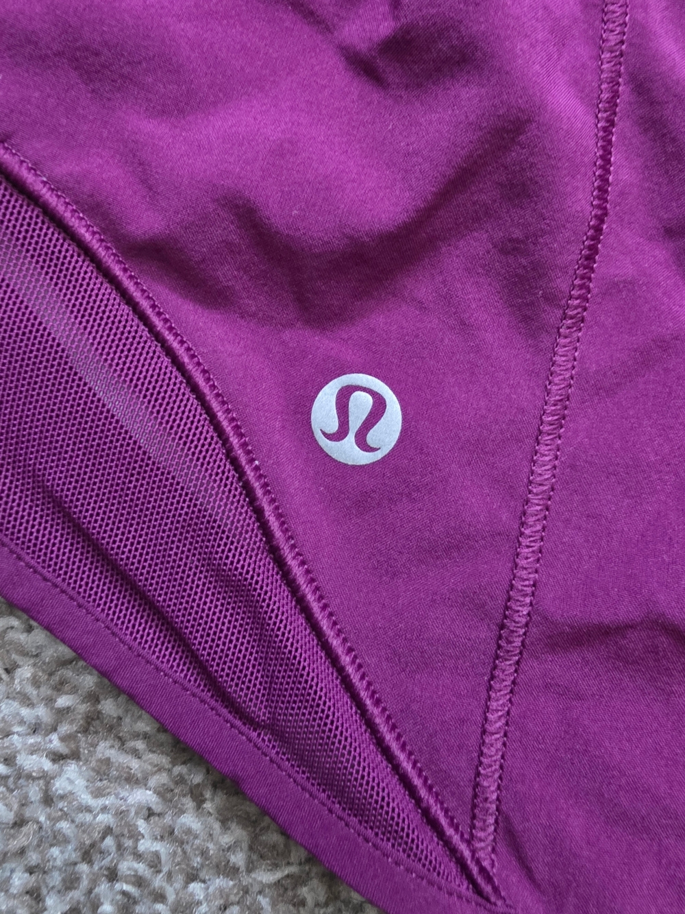 Lululemon Hotty Hot High-Rise Lined Short 4" in Chilled Grape Size 12 - Picture 10 of 14